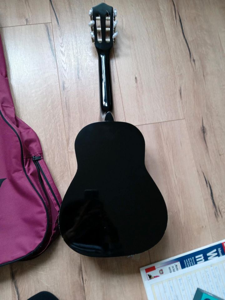Gitarre für Kinder mit Tasche, Almeria Gitarras, 15€,ABHOLUNG in Mosbach