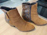 Damen-Stiefeletten Echtleder Gr. 39 Cowboy-Style, wie neu Sachsen - Radeburg Vorschau