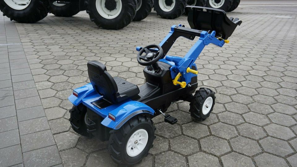 New Holland Rolly Toy in Rötz