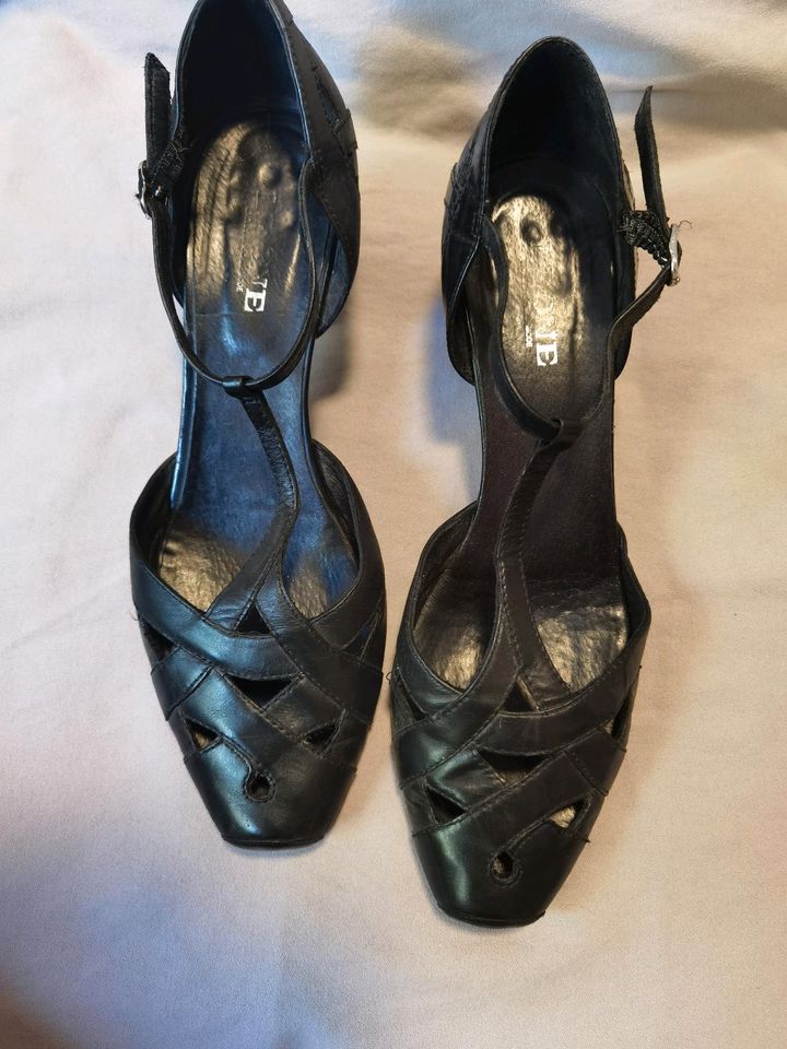 Leone Schuhe Pumps Größe 40 in Nordrhein-Westfalen - Mönchengladbach | eBay  Kleinanzeigen ist jetzt Kleinanzeigen