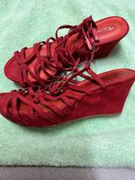 Sommerschuhe Tamaris 37, rotes Wildleder Kr. Altötting - Neuötting Vorschau