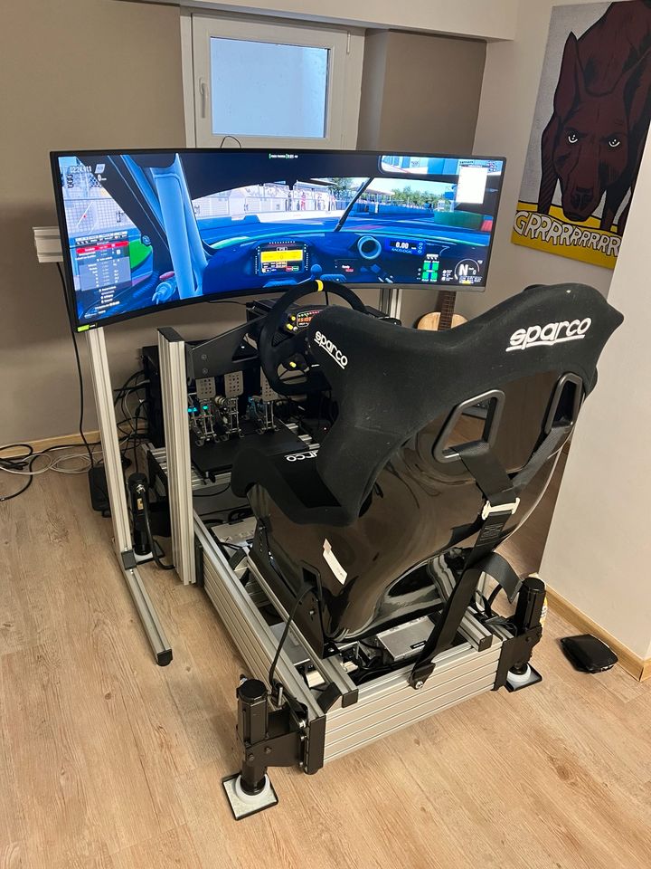 Simracing rennsimulator D-Box Full Motion komplett mit Rechner in Wandlitz