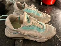 Nike Air Max 2090 weiß türkis D 44,5 US 10,5 USED & FIT 270 720 Berlin - Spandau Vorschau