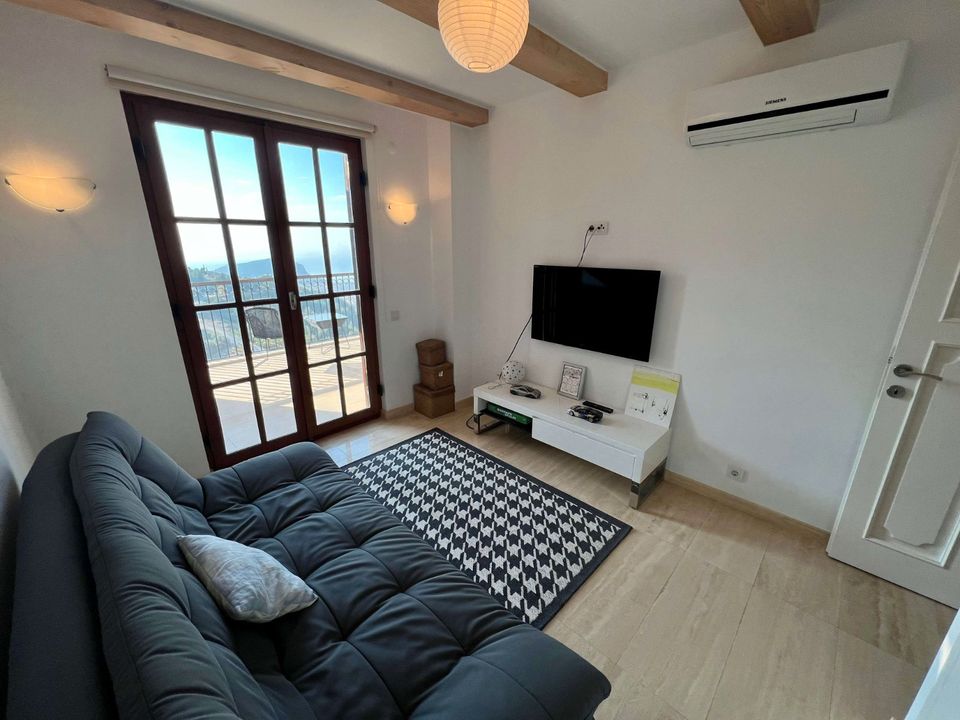 **Exklusive Traumvilla mit Panoramablick in Alanya - Luxus auf höchstem Niveau in Tepe!**" in Augsburg