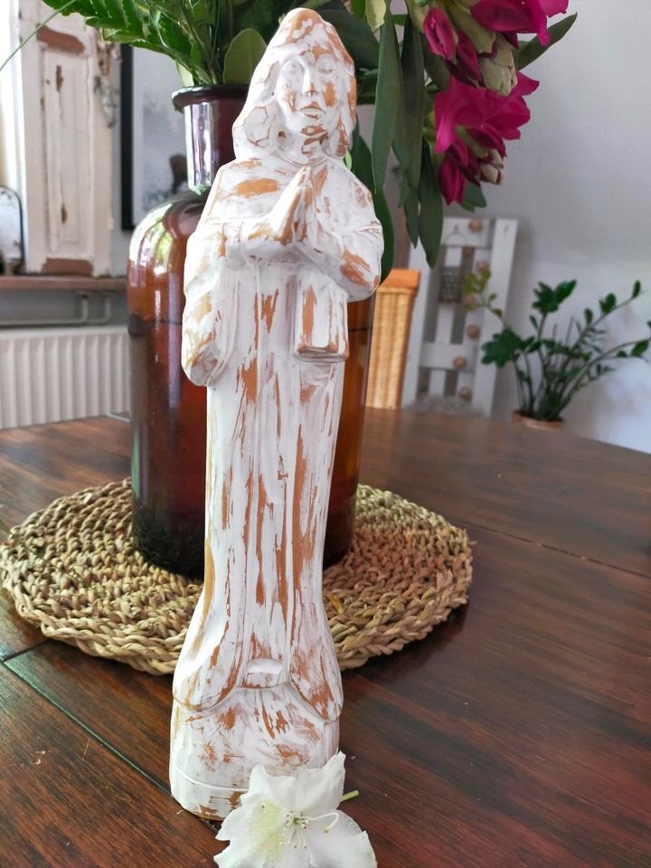 Shabby Handgeschnitzt Figur/Madonna in Elmshorn