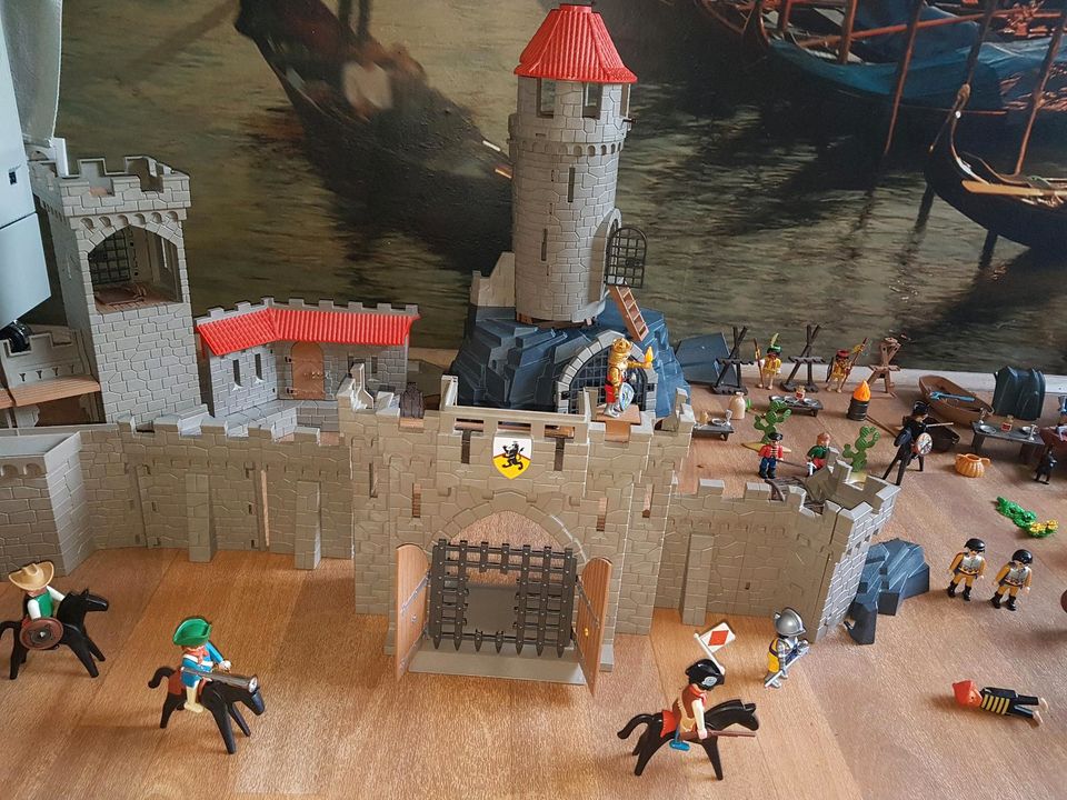 PLAYMOBIL 4,5KG PIRATENINSEL KÖNIGBURG mit viel extra in Ensheim