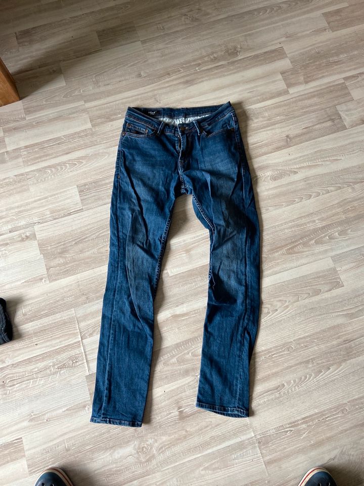 Reell Jeans Gr 28/30 blau in Castrop-Rauxel