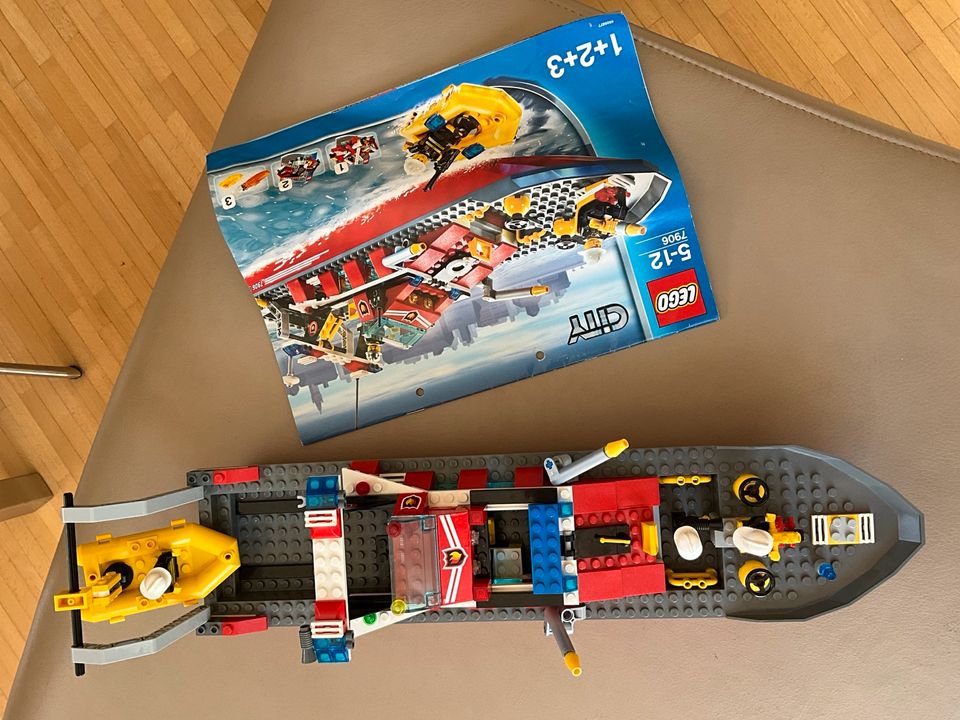 Lego 7906 Feuerwehrboot in Wiesbaden