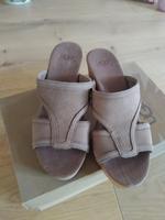 UGG, Sommerschuh, original NEU mit Karton, Größe 38 Hessen - Hanau Vorschau