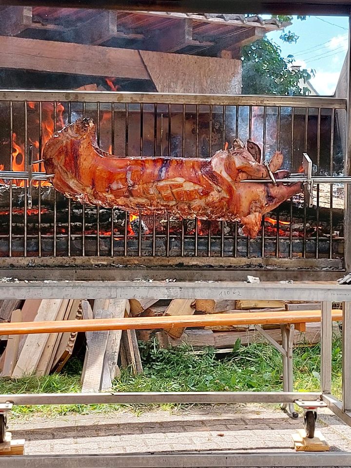 Spanferkelgrill in Zimmern ob Rottweil