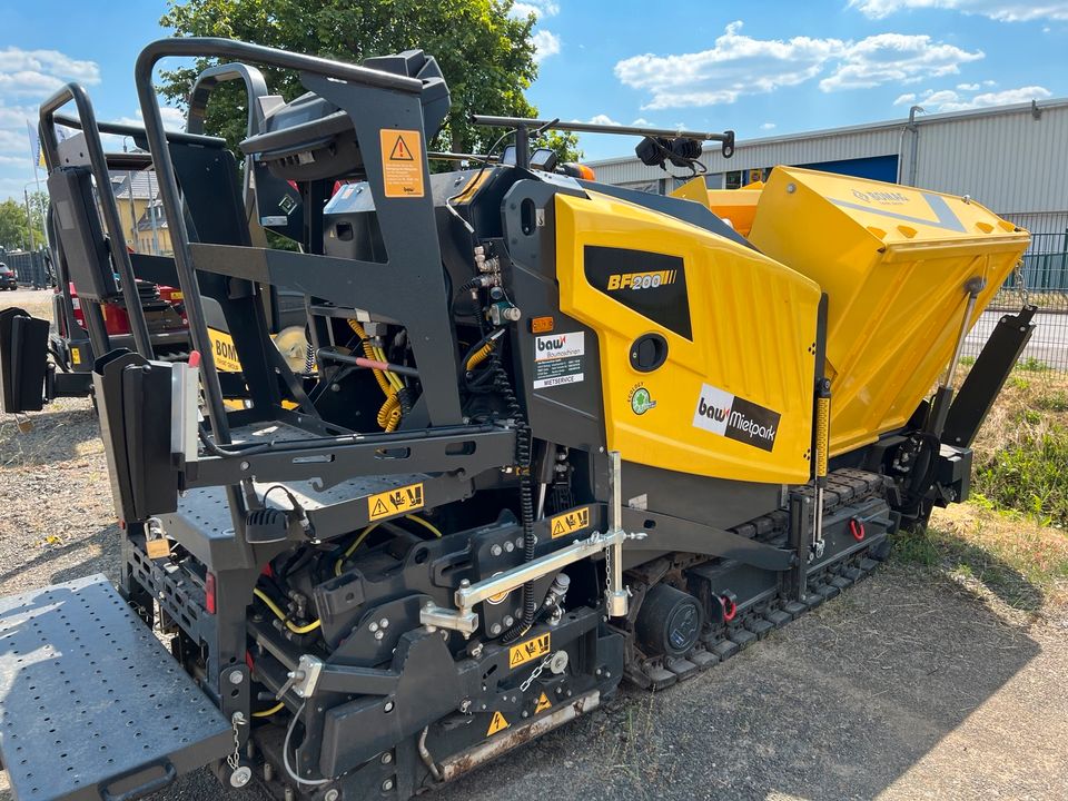 BOMAG Straßenfertiger BF200 Gehweg Fertiger Vermietung/Verkauf in Gotha