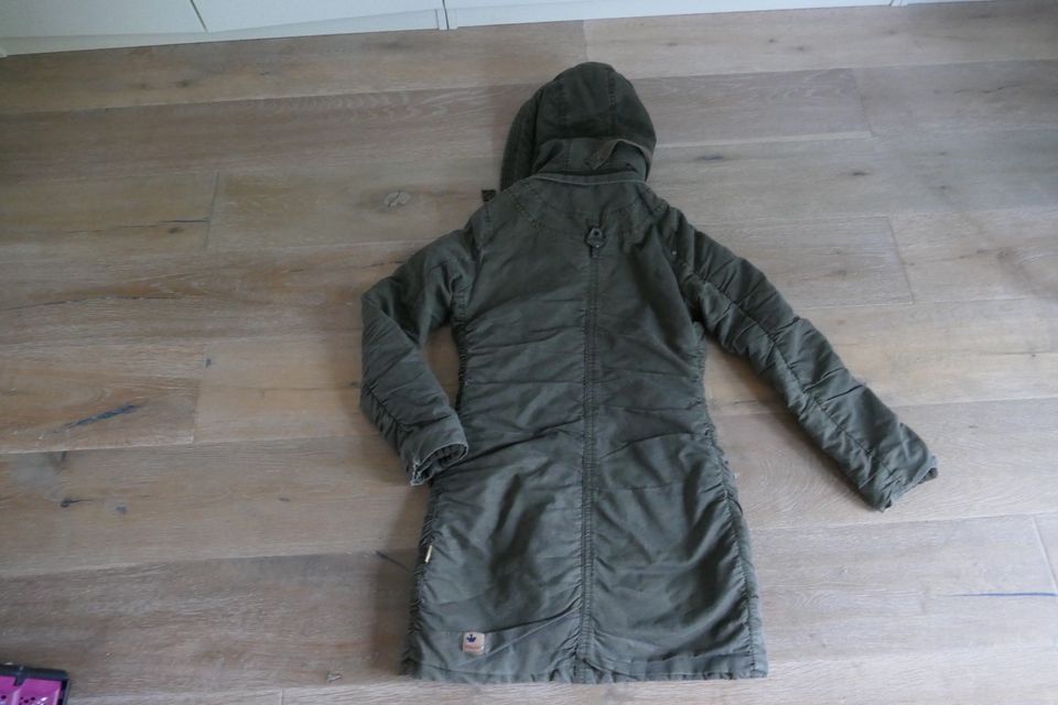 Damen Jacke Winterjacke Parka Khujo Gr. S in Gießen