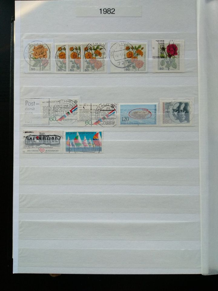 Briefmarkenalbum mit deutschen Briefmarken/ Deutschland in Lenzkirch