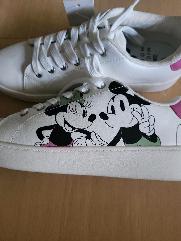 Neue Mickey & Minnie Maus Schuhe in 38 in Wuppertal