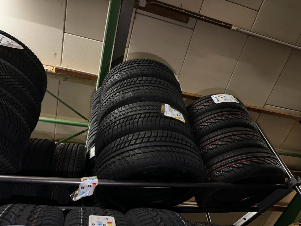 4x 205/50 R17 93V XL Syron Winterreifen Reifen Winter NEU in Melle