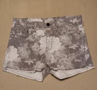 Shorts grau Blumen -neu- Rheinland-Pfalz - Waldesch Vorschau