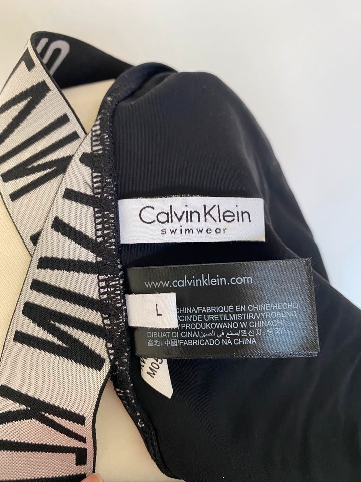 Calvin Klein Bikini  M/L in Berlin