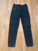 BDG Urban Outfitters Mom Jeans schwarz W29 wie neu Friedrichshain-Kreuzberg - Friedrichshain Vorschau