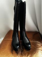 Armani - Stiefel - Boots - Reitstiefel - NEU Berlin - Mitte Vorschau