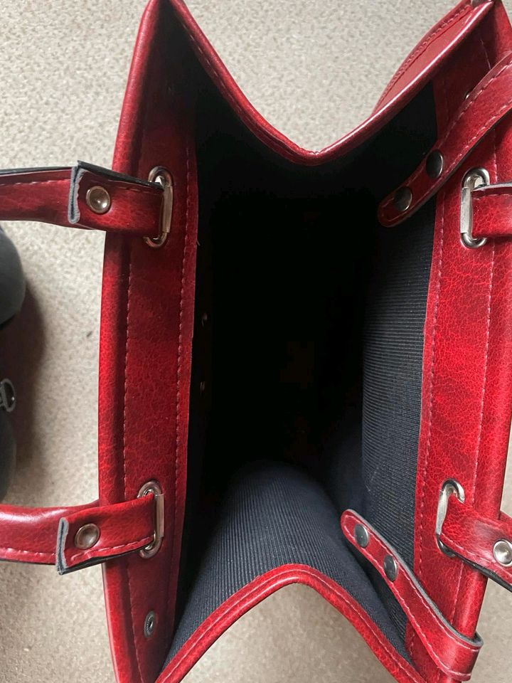 Handtasche Einkaufstasche retro vintage rot  wie neu in Aldingen