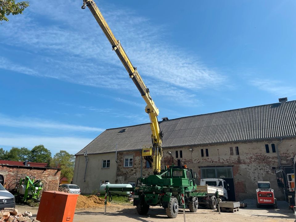 Unimog 1750 mit HIAB 190 Kran in Neschwitz