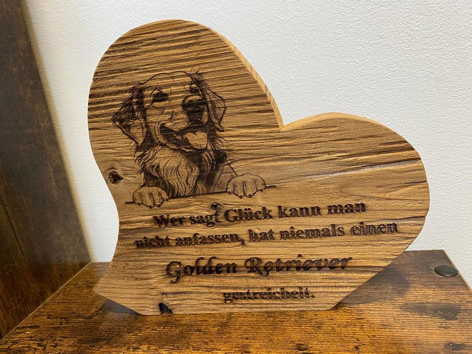 Herz aus Holz XL, Golden Retriever, Altholz, gehackt in Eschlkam
