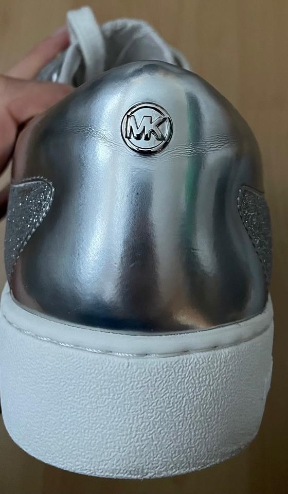Michael Kors Sneaker NEUWERTIG! Gr. 41 (42), silber-schwarz in Schönecken