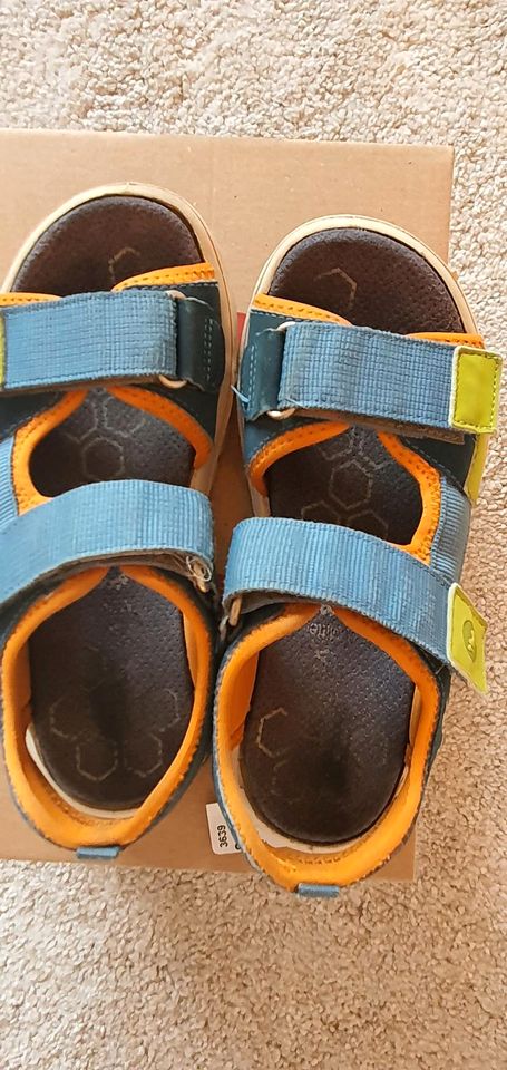 Tolle Ricosta Pepino Cross Sandalen Größe 31 in Meißenheim