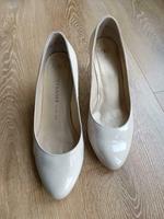 Peter Kaiser Pumps Lack Leder creme beige Gr 5 oder 38 Baden-Württemberg - Bischweier Vorschau