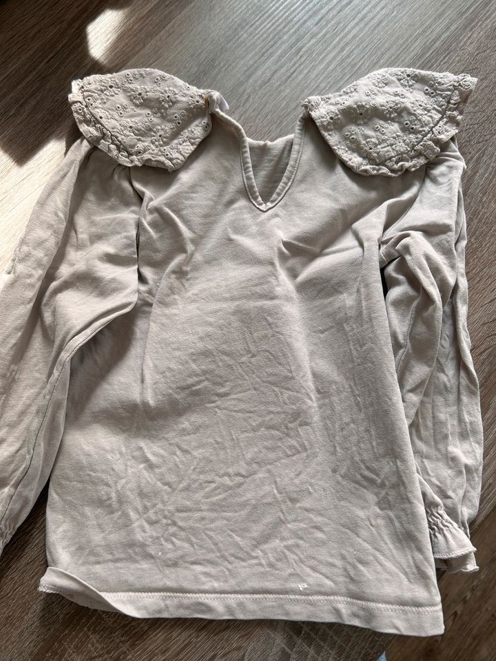 Zara Blusenshirt Größe 104 in Beilngries