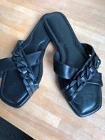 Tamaris Echtleder Pantolette schwarz gr 42 Nordrhein-Westfalen - Neuss Vorschau