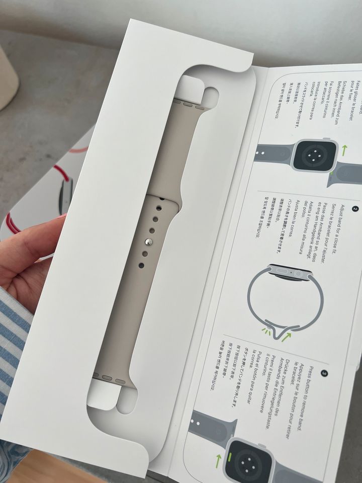 Apple Watch Series 9 Polarstern | 45 mm Neu verpackt in Bergheim