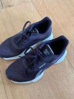 Turnschuhe Sneaker Gr. 35,5 Reebok Niedersachsen - Jever Vorschau