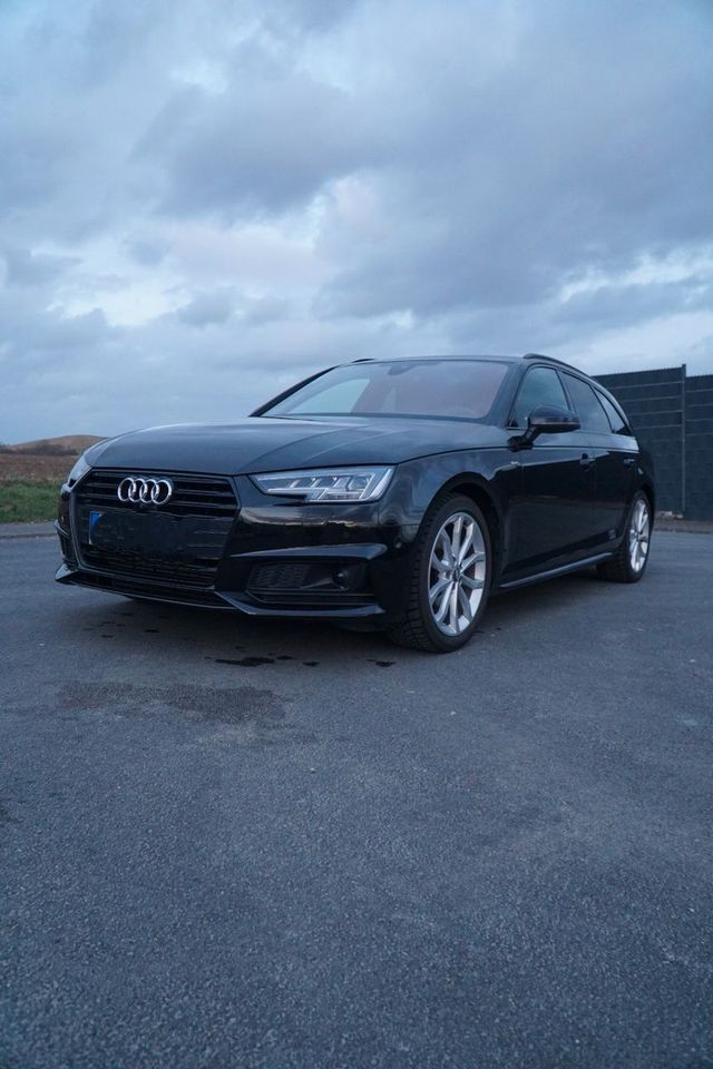 Audi A4 2,0 TFSI Virtual, Headup, Massage, 360Grad Ka in Buseck