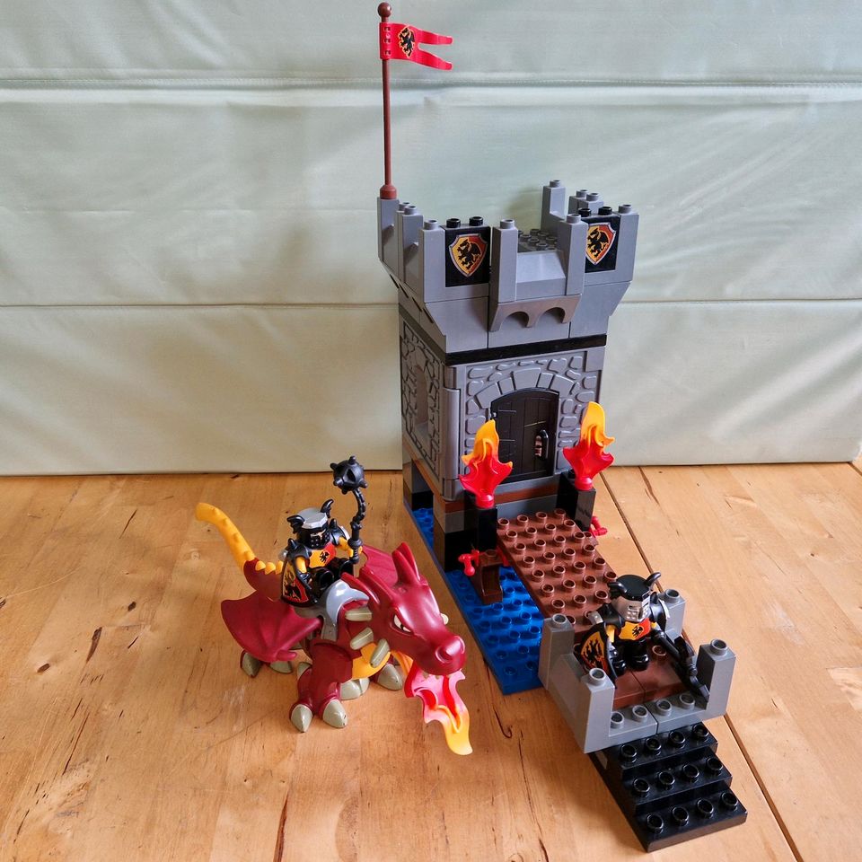 Lego Duplo Turm mit Zugbrücke und Drachen in Oberhausen