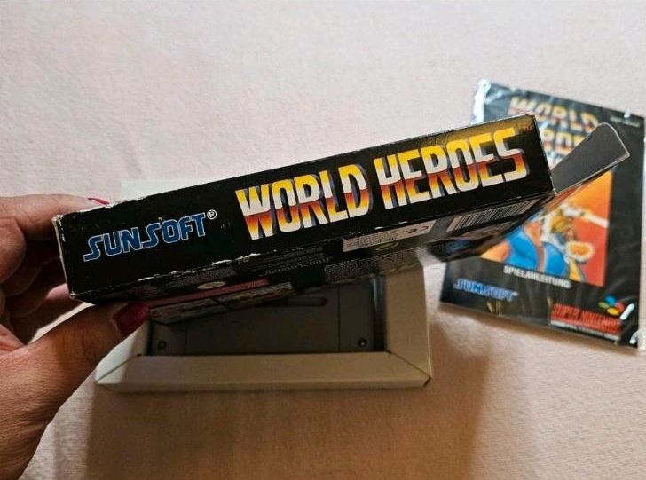 Nintendo snes world heroes ovp in Wuppertal
