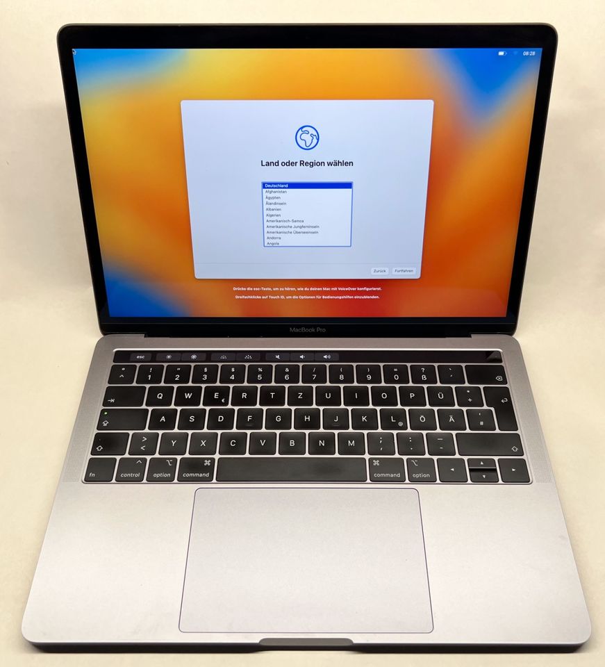 Apple MacBook Pro i5 2,3GHz 13" A1989 15,2 2018 in Stuttgart