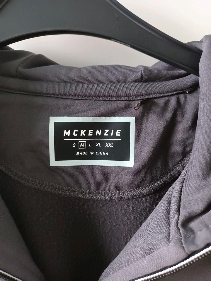 Mckenzie Zip Hoddie in Essen