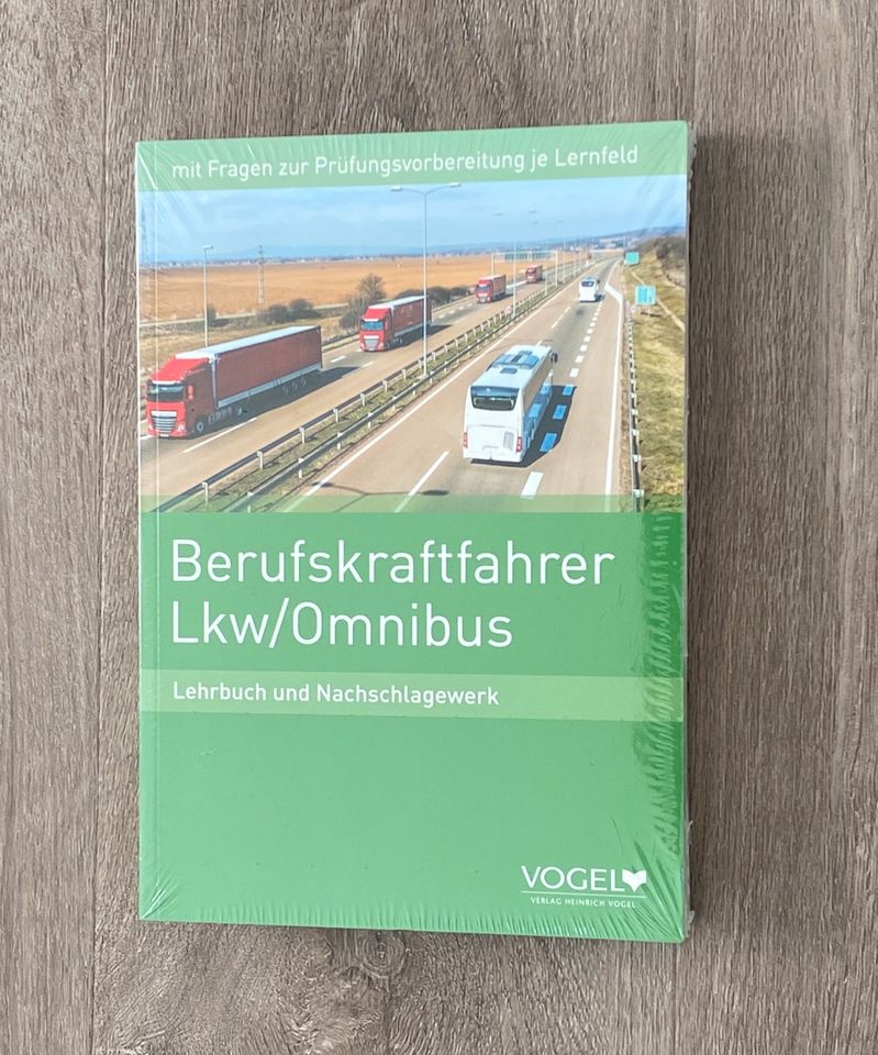 NEU/OVP⭐️Lehrbuch Berufskraftfahrer Lkw/Omnibus 25.Auflage Vogel in Chemnitz