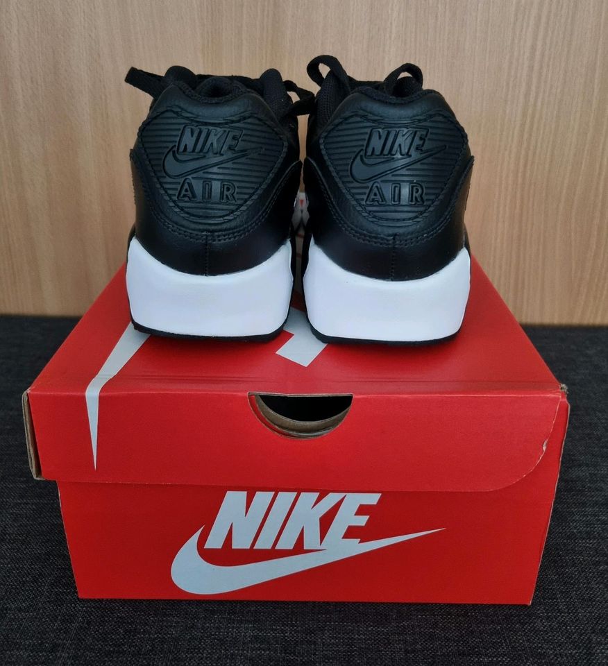 Nike Air Max 90 LTR, Größe 40, schwarz, Neu in Schöffengrund