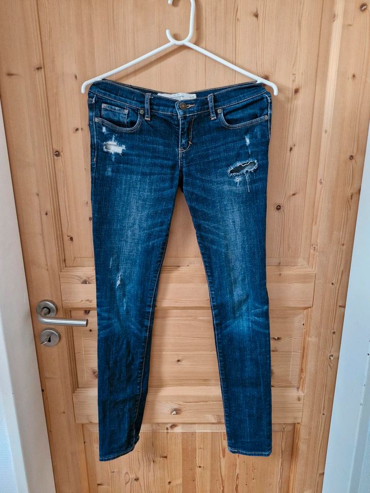 Hose Jeans Abercrombie & Fitch  perfect stretch Gr.  Xxs? W25 L31 in Hattersheim am Main