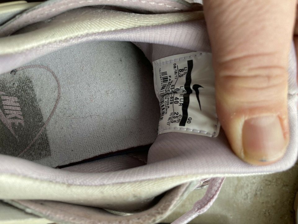 Nike Air Huarache Sneaker Damen Größe 38 fliederfarben in Marxheim