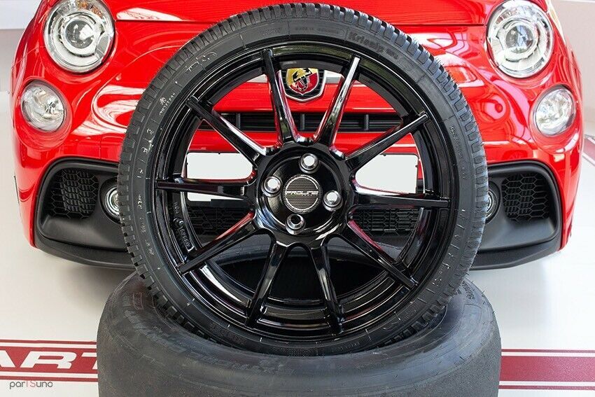 Fiat 500 Abarth Competitione 17Zoll Winterreifen 205/40R17 in Korb