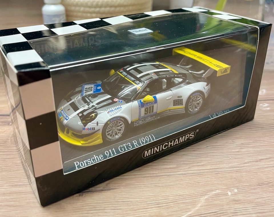 Minichamps 1:43 Porsche 911 GT3 R Manthey Racing 24h Rennen 2016 in Düren