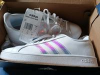 Neue Adidas Sportschuhe. Versand Mülheim - Köln Dünnwald Vorschau