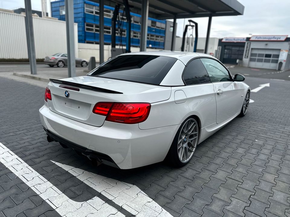 BMW E93 335i N54 DKG M-Performance KW Individual M-Paket Voll in Herborn