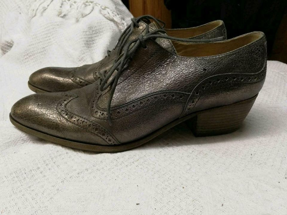 Silber-metallic Halbschuhe von Lloyd in Größe 40,5 in Neubrunn