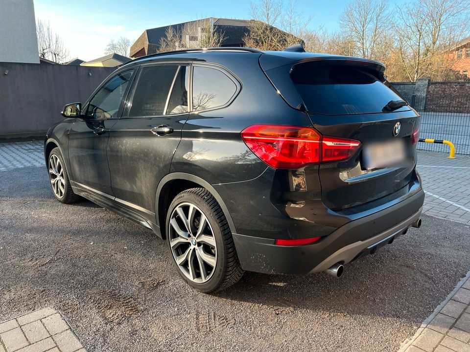 BMW X1 25D Sportline 231PS Allrad Panorama Head-Up Voll in Gladbeck