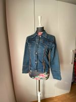 Western Style Jeans Jacke mit Riemen S/M Nordrhein-Westfalen - Remscheid Vorschau