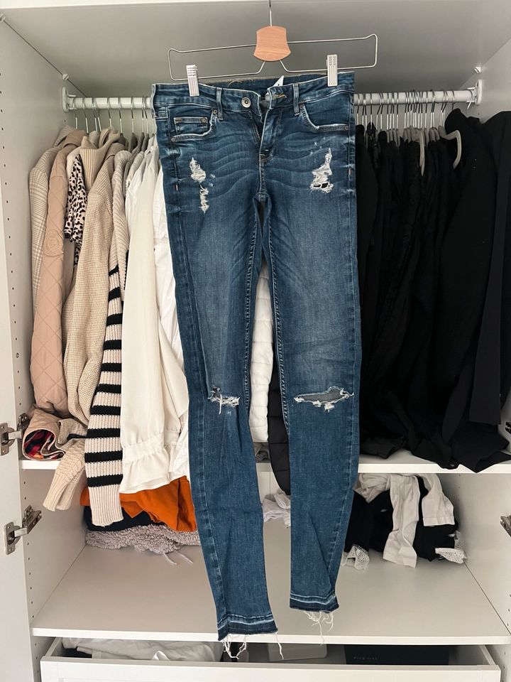 Strechige Jeans Highwaist S in Hattstedt